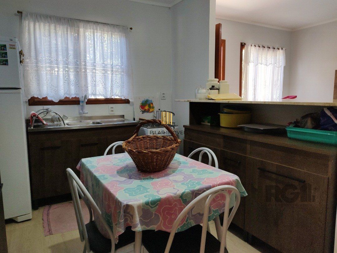 Casa térrea, 2 quartos, edícula com 2 quartos, pático, piscina - Bairro Cavalhado