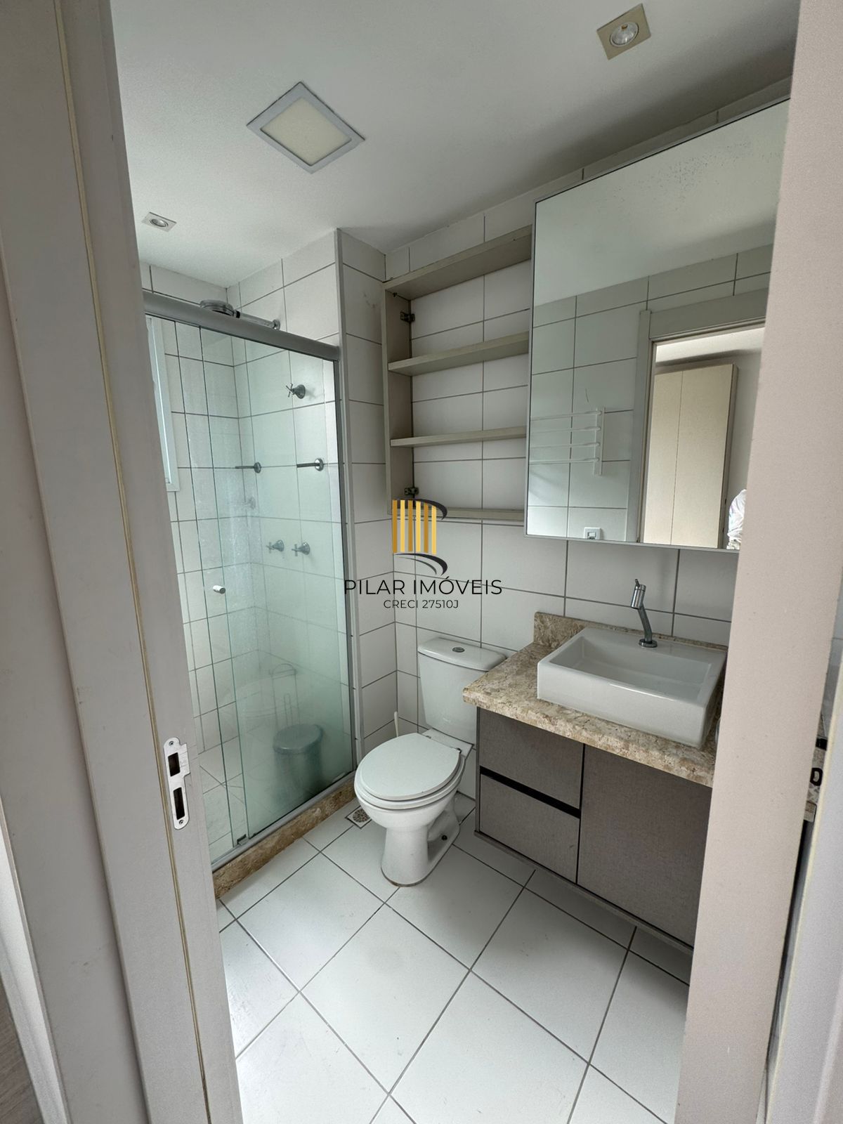 Apartamento com 2 quartos pronto para morar, ao lado do Zaffari Cavalhada!