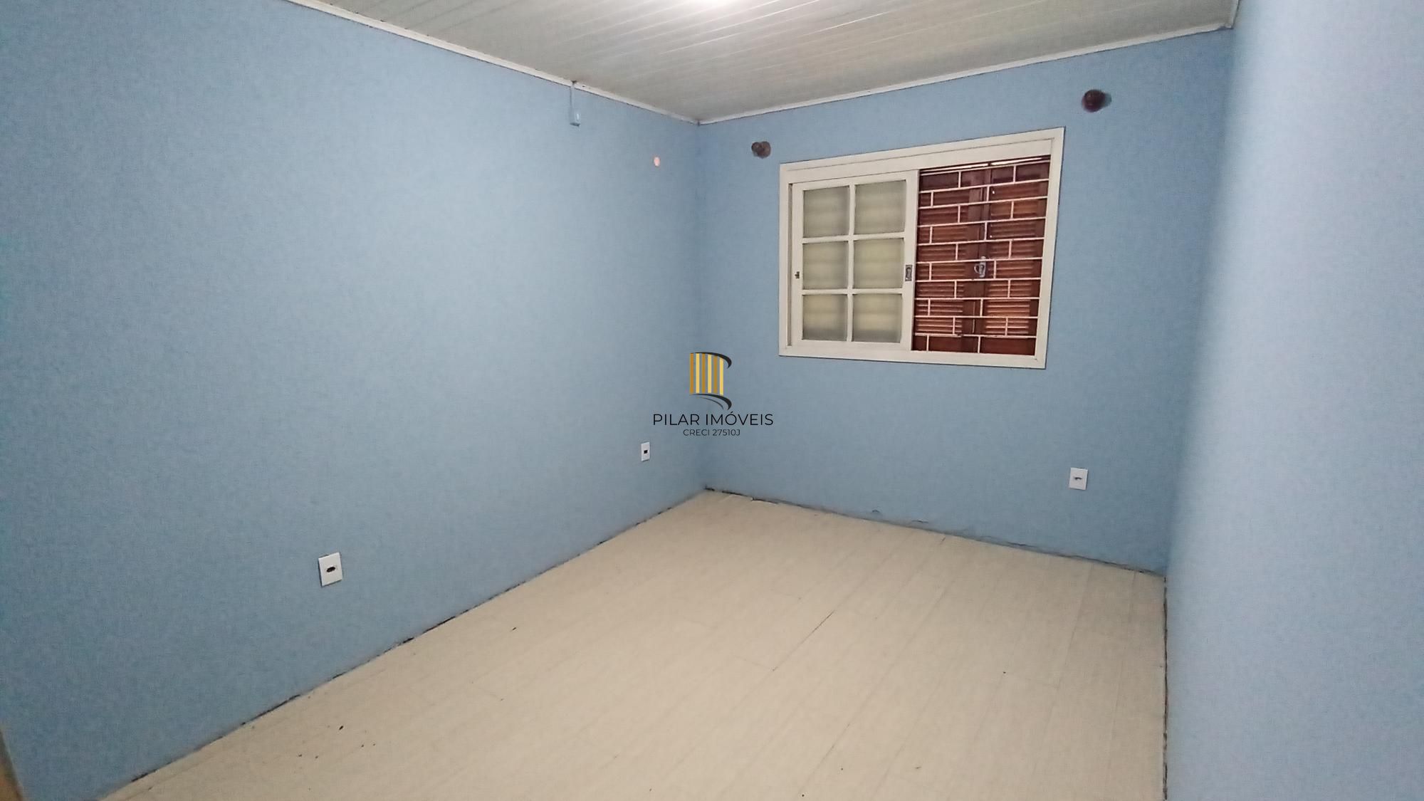 Sossego e natureza em Porto Alegre: 3 quartos, piscina e quase 2000m² de área