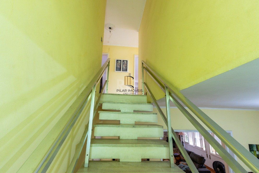Casa 4 Dormitório(s) Bairro Medianeira
