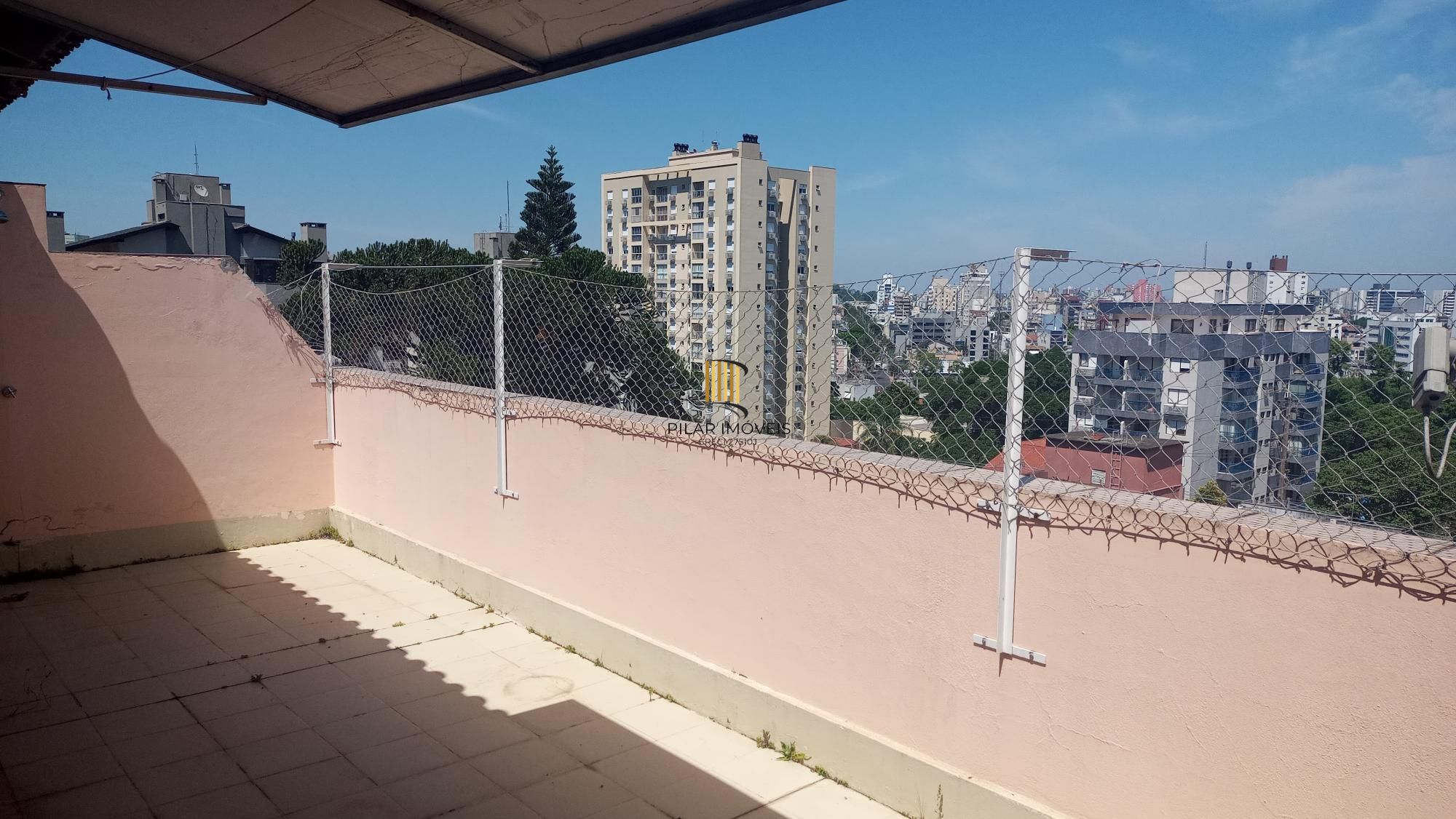 Cobertura com 2 dormitórios no bairro Petrópolis