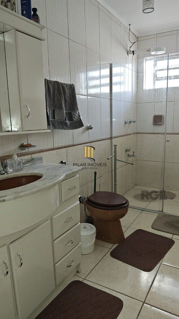 Casa 4 dormitórios no bairro Vila Assunção
