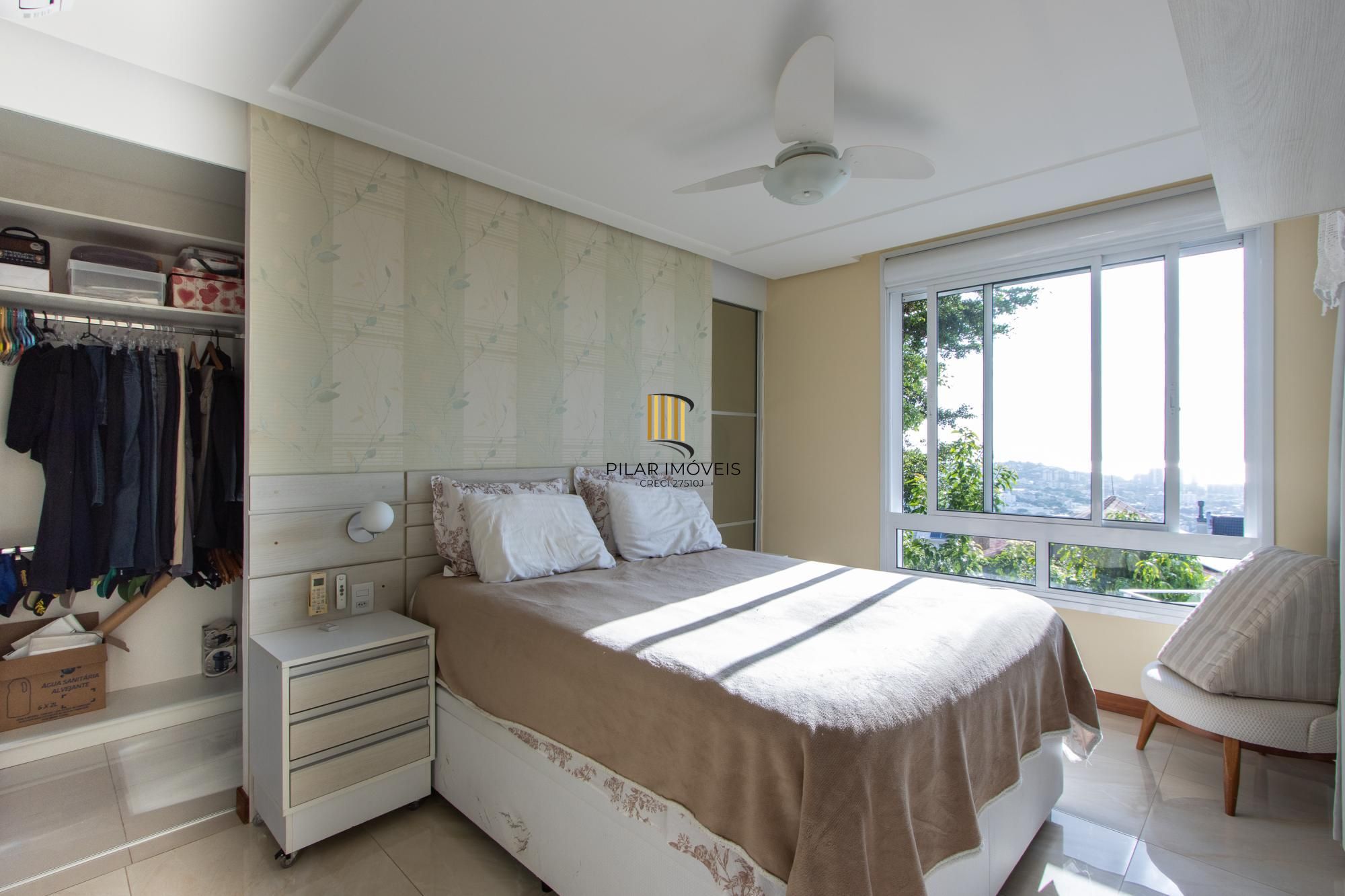 Casa 4 dormitórios com elevador