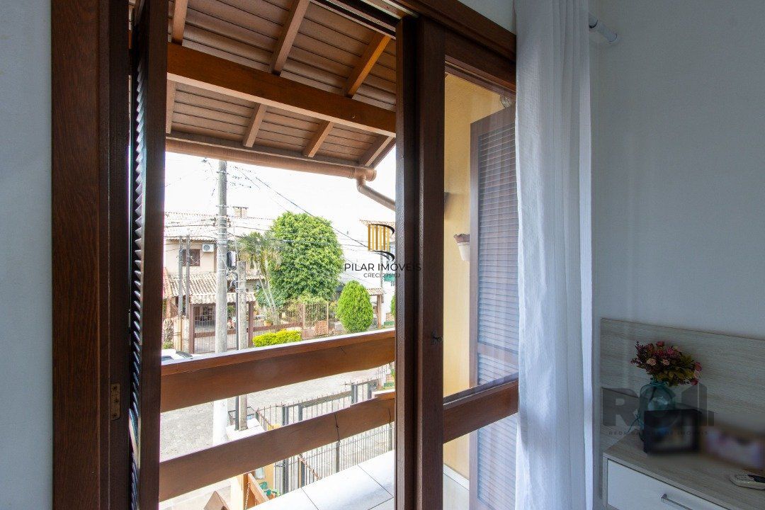Casa com 3 dormitórios, sendo 1 suíte para venda  no bairro Hípica