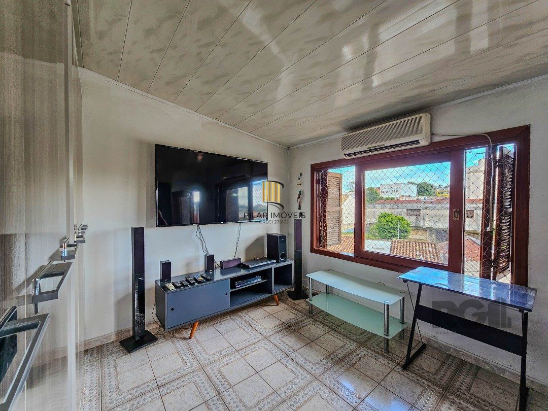 Casa em Condomínio 4 Dormitórios na Glória!!