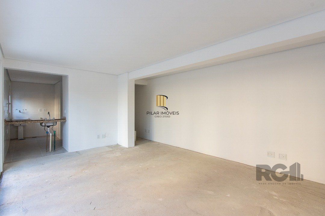 Cobertura para Venda - 214.34m², 3 dormitórios, sendo 3 suites, 2 vagas - Tristeza