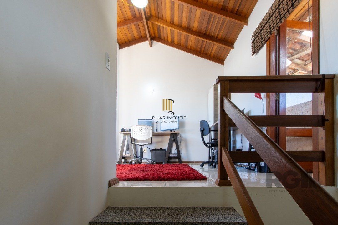 Casa para Venda - 135m², 3 dormitórios, sendo 1 suites, Hípica