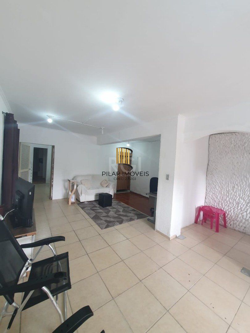 Casa para Venda - 226.9m², 5 dormitórios, sendo 2 suites, 5 vagas - Teresópolis - Pilar Imóveis
