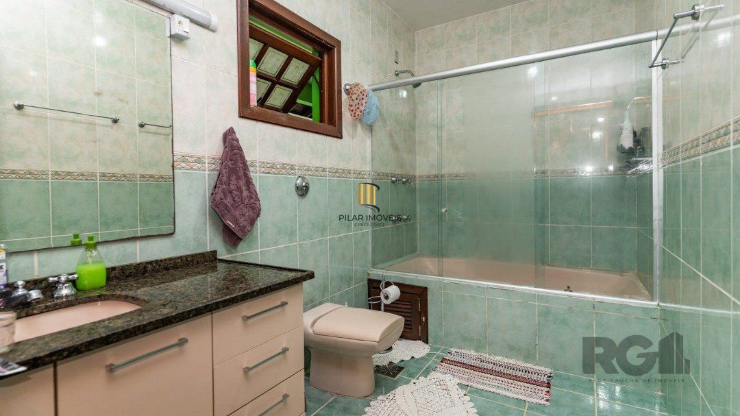 Casa 6 dormitórios no bairro Cascata