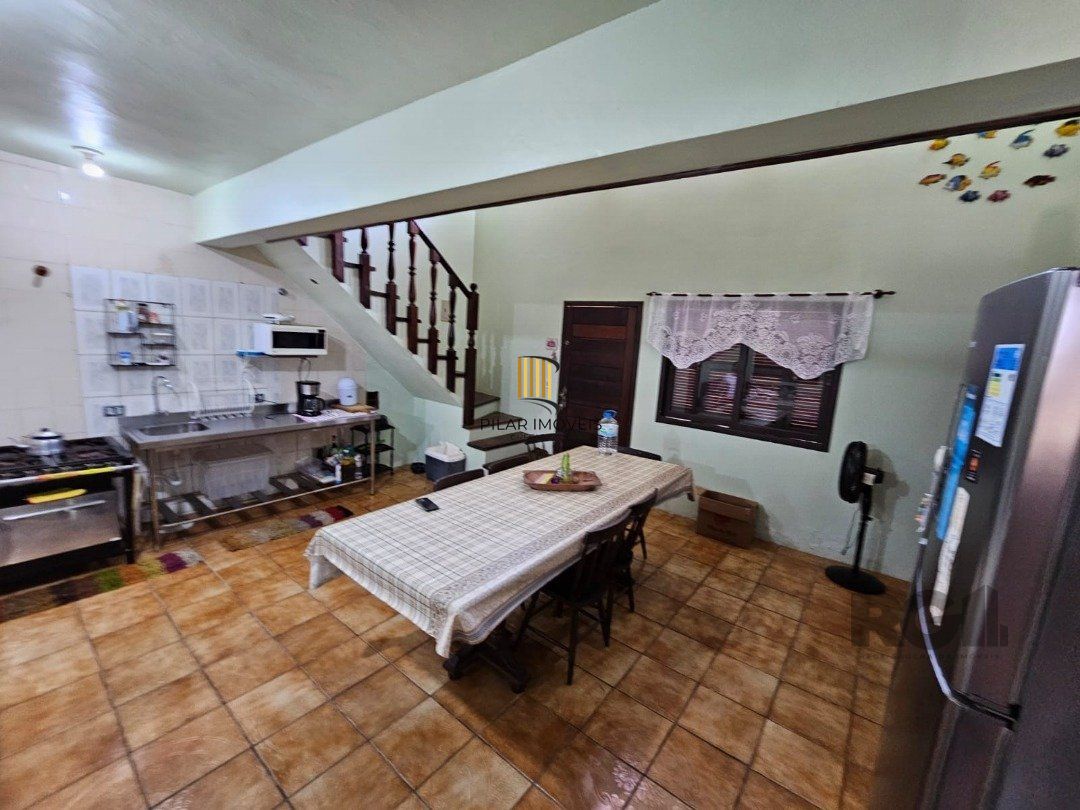 Casa 4 dormitórios no bairro Praia da Conceição