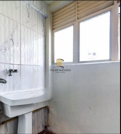 Apartamento 2 dormitórios, com 1 vaga escriturada - Bairro Tristeza