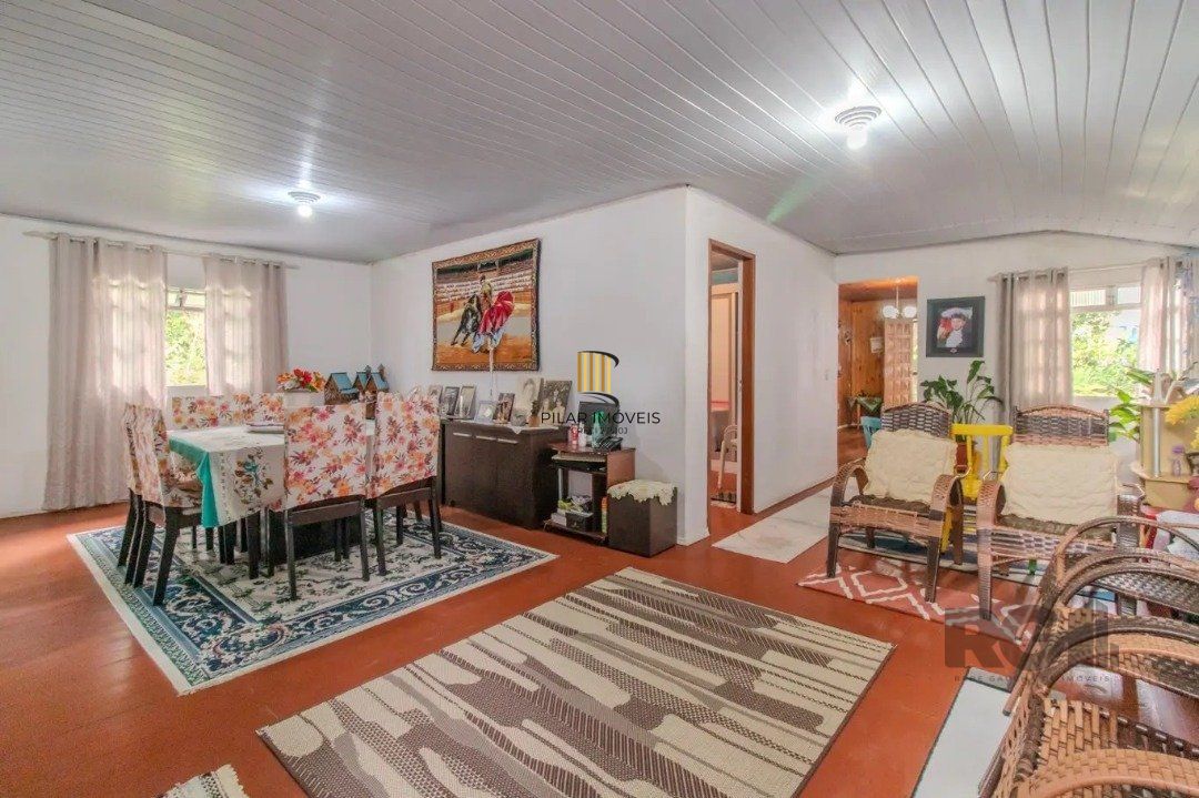 Casa para Venda - 251m², 5 dormitórios, 3 vagas - Nonoai