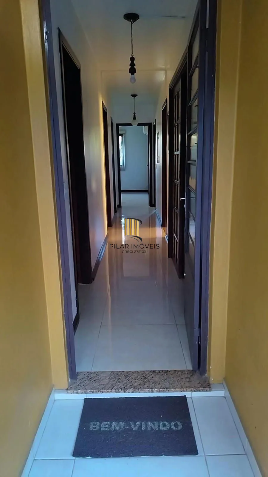 Casa 4 dormitórios no bairro Vila Nova