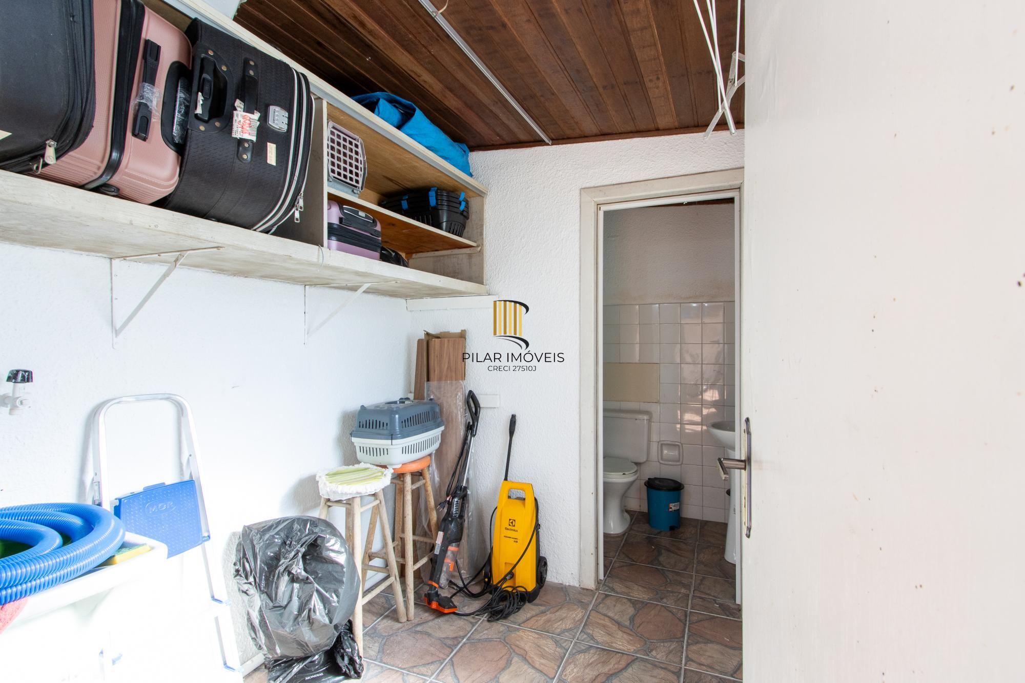 Casa 3 dormitórios no bairro Cavalhada