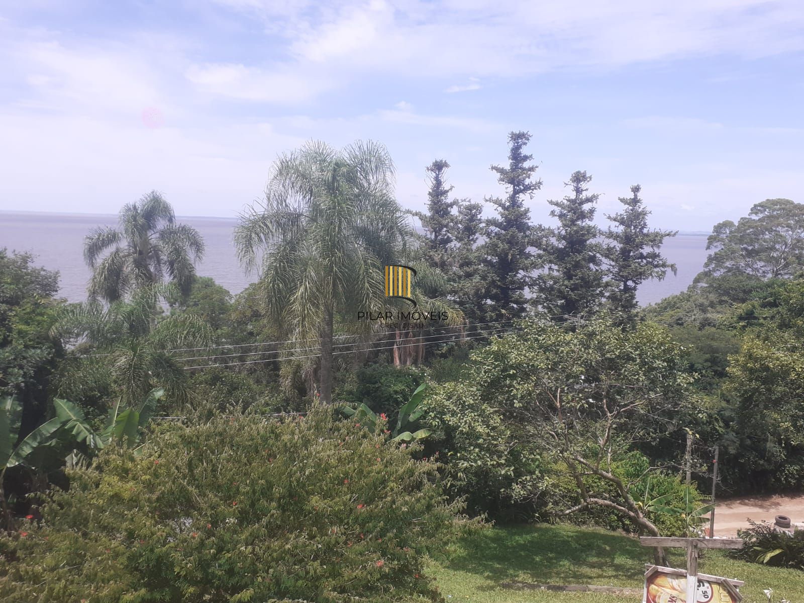 Sítio para Venda - 240m², 3 dormitórios, sendo 2 suites, 6 vagas - Ponta Grossa