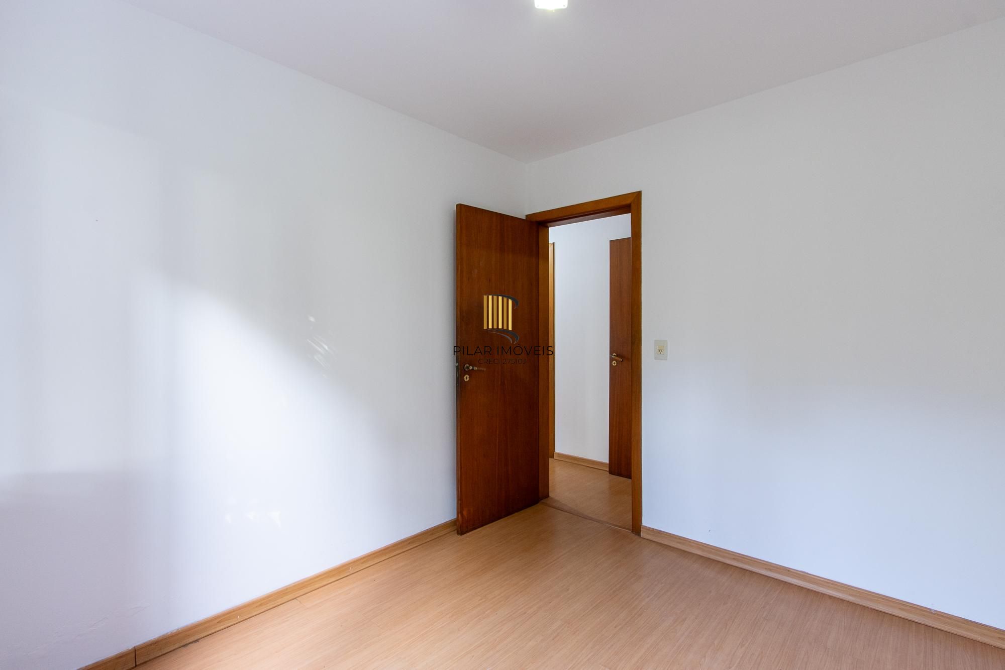 Apartamento bairro Cavalhada com 03 dormitórios, gabinete e 2 vagas 134,35m2 privativos!