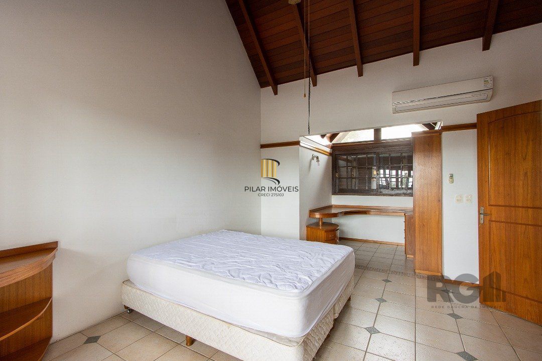 Casa em condomínio à venda, 4 quartos, 2 suites, 2 vagas - Bairro Tristeza