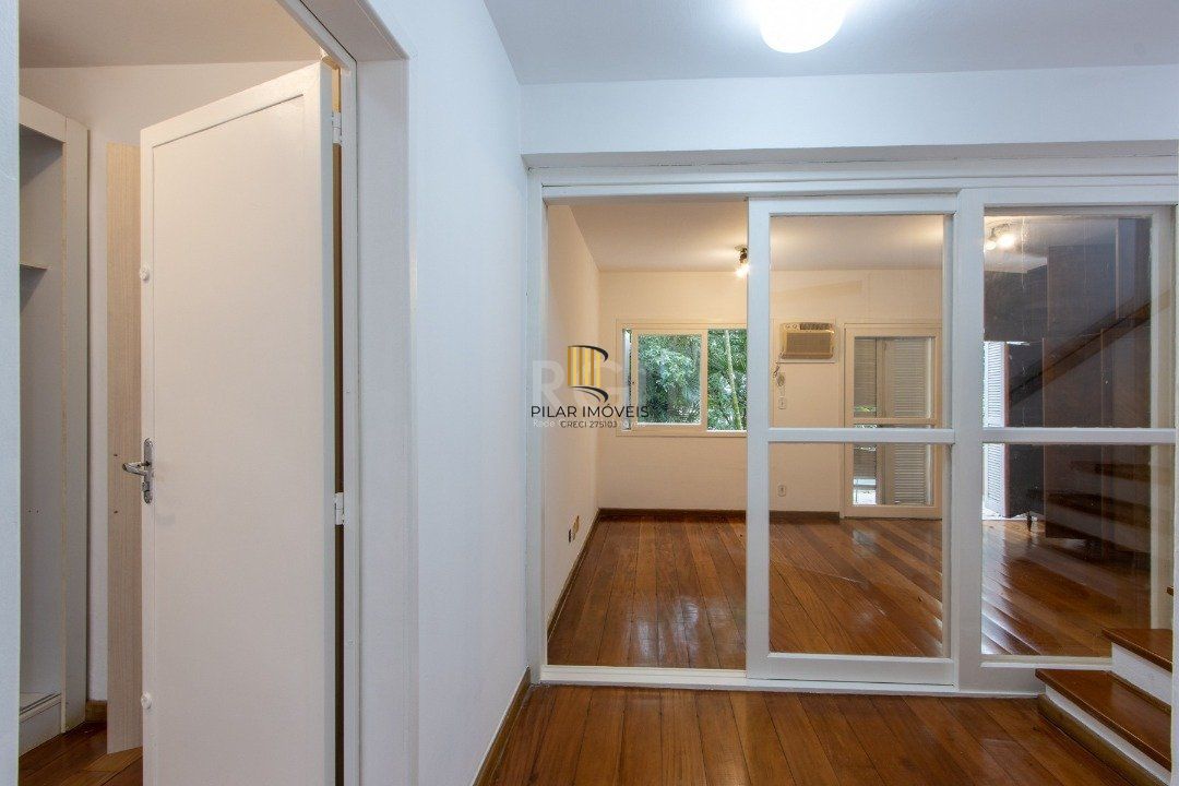 Sobrado com 300m² à venda, 3 quartos, 1 suite, 2 vagas - Bairro Espírito Santo