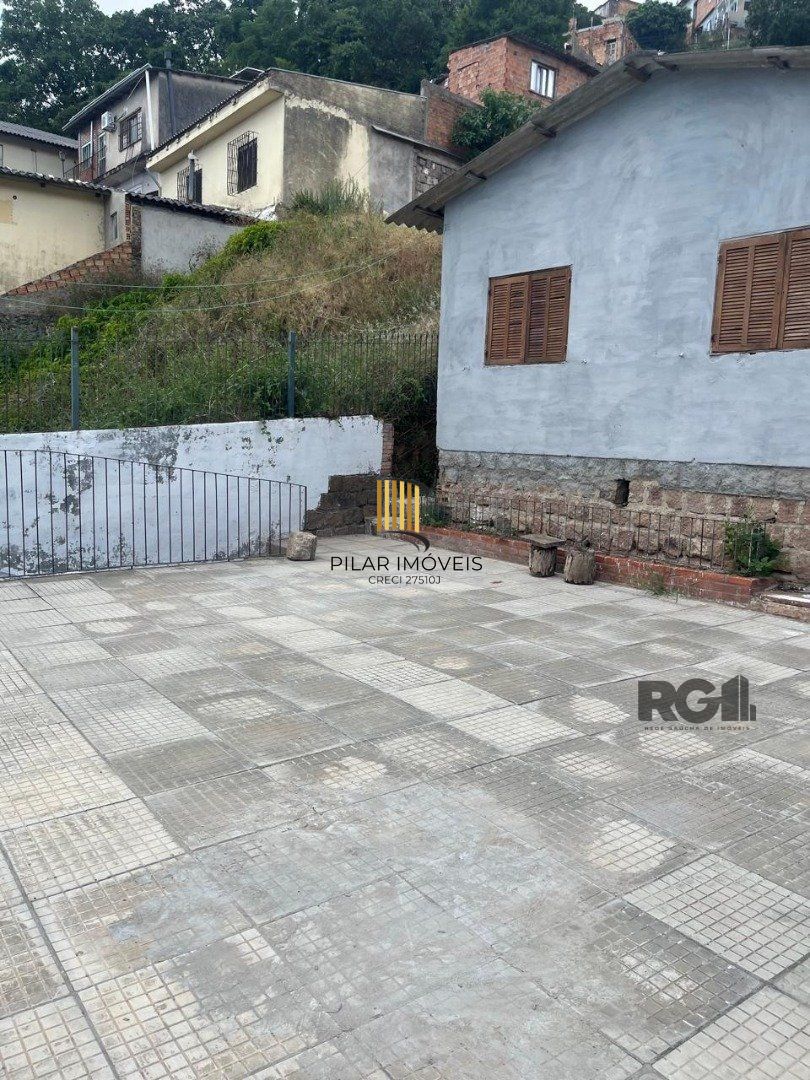 Casa 2 dormitórios no bairro Cascata