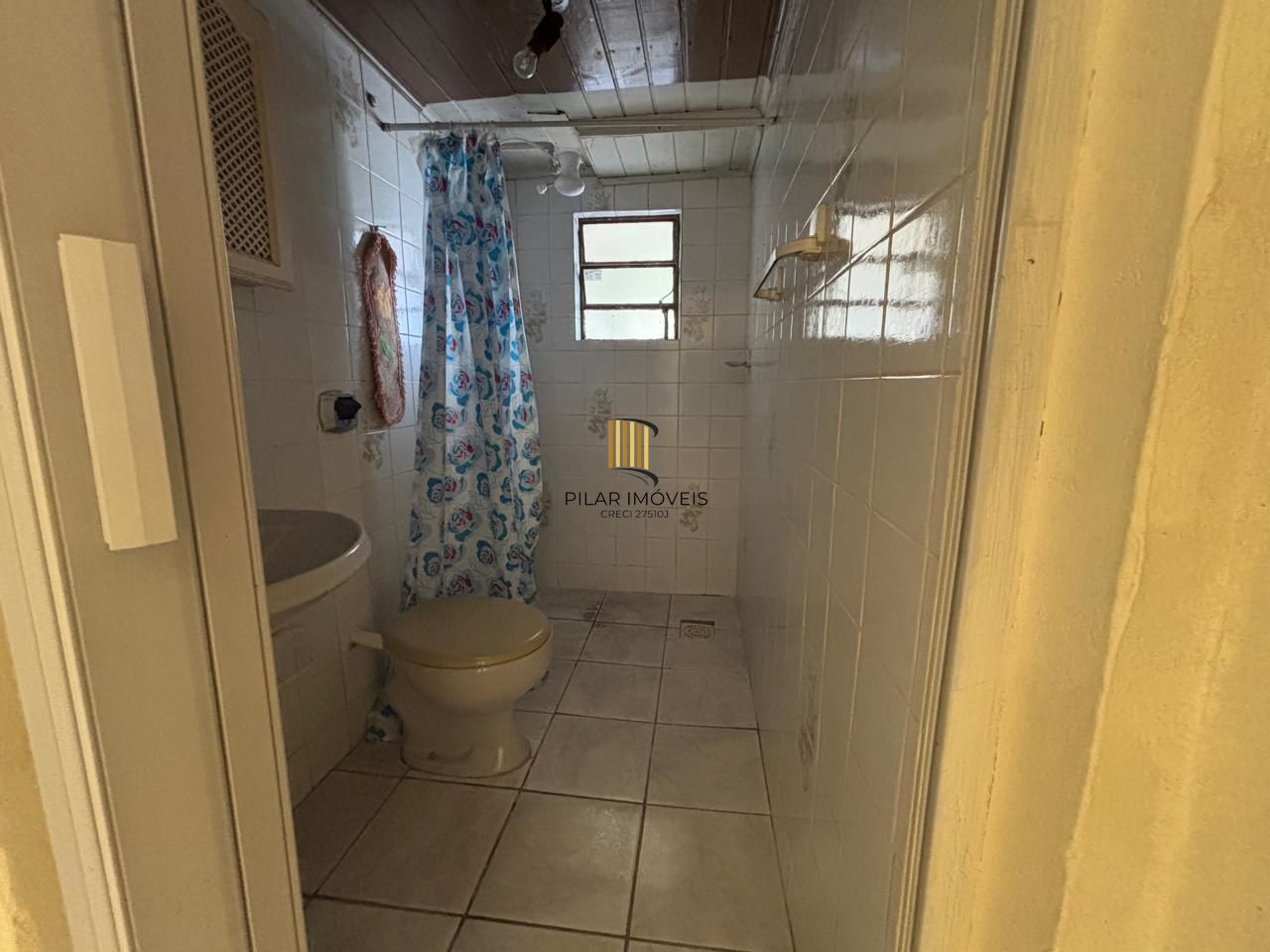 Casa com Amplo Terreno e uma Vista Deslumbrante!!!