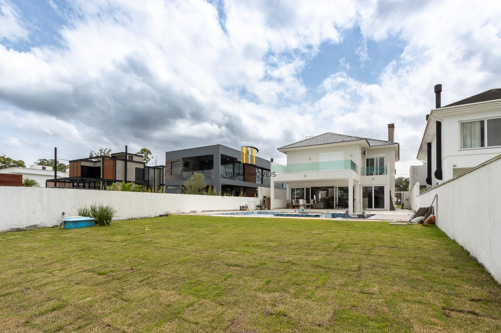 Excelente Casa à Venda no Condomínio Terra Ville