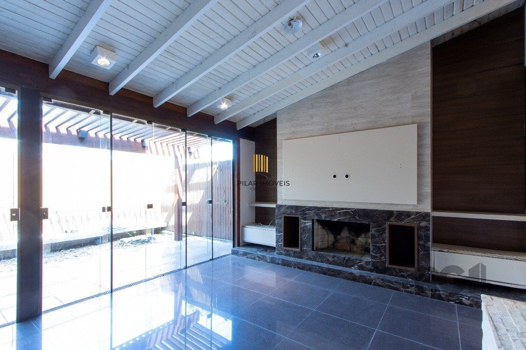 Casa Condominio para Venda - 384.33m², 3 dormitórios, sendo 1 suites, 3 vagas - Cristal