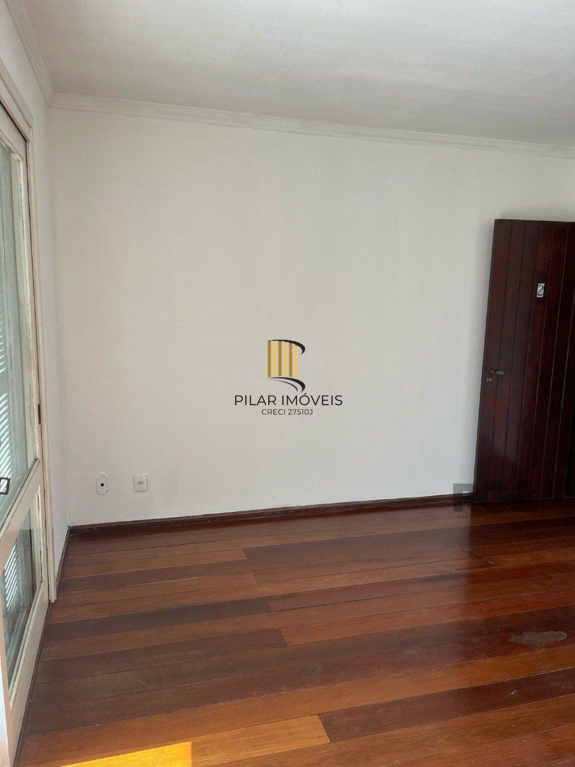 Casa para Venda - 507m², 4 dormitórios, sendo 2 suites, 6 vagas - Cavalhada