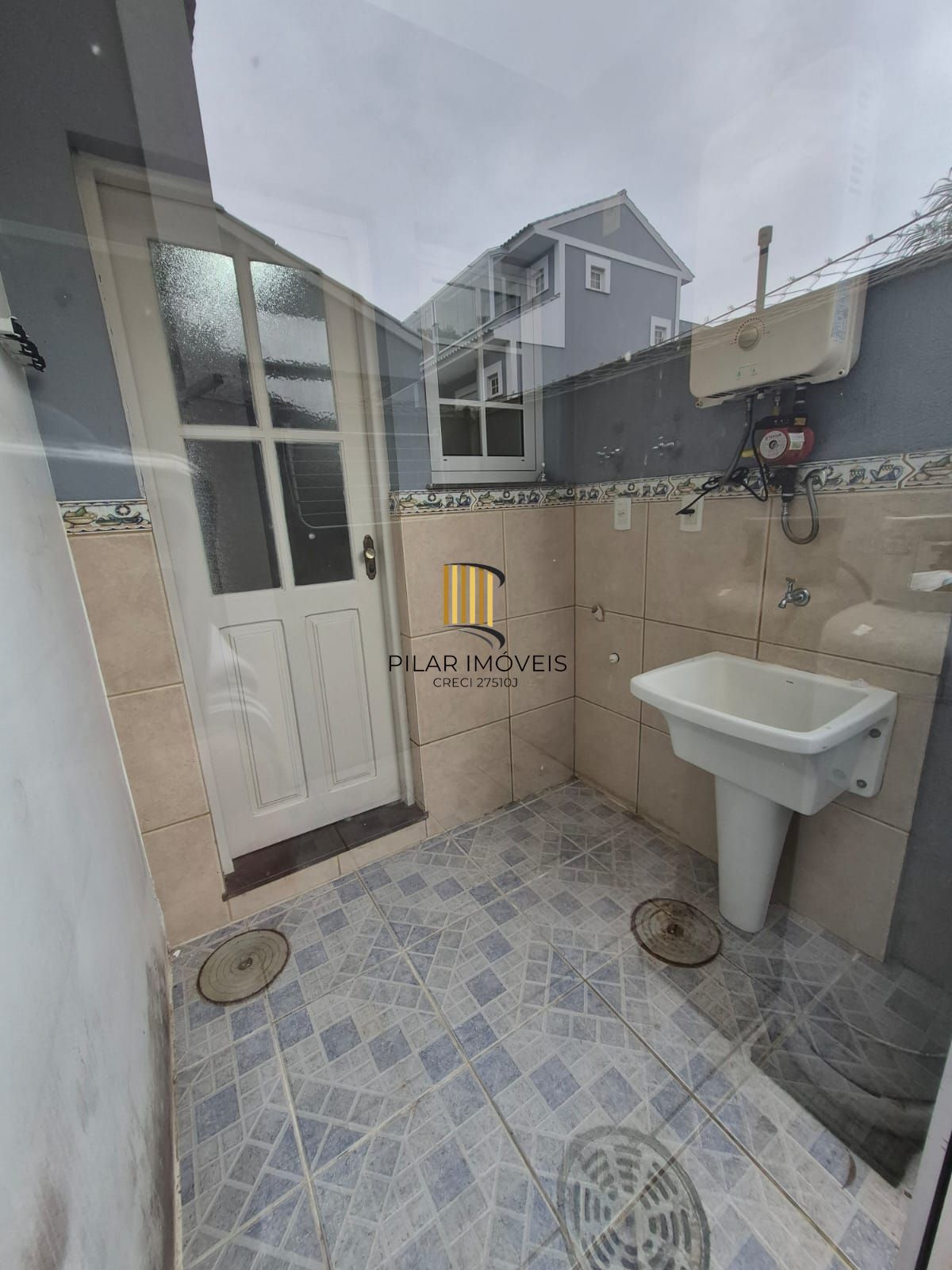 Casa Condominio para Venda - 205m², 3 dormitórios, sendo 1 suites, 2 vagas - Vila Assunção