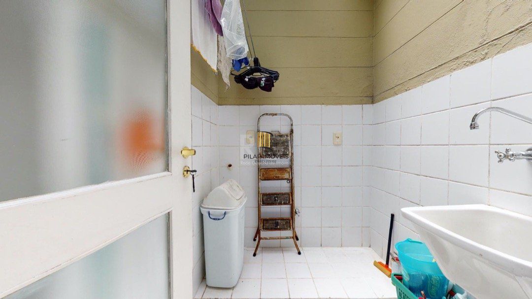 Casa para Venda - 130m², 3 dormitórios, sendo 1 suites, Cidade Baixa