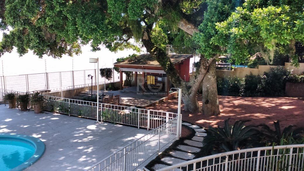 casa em condomínio fechado, às margens do rio guaíba,