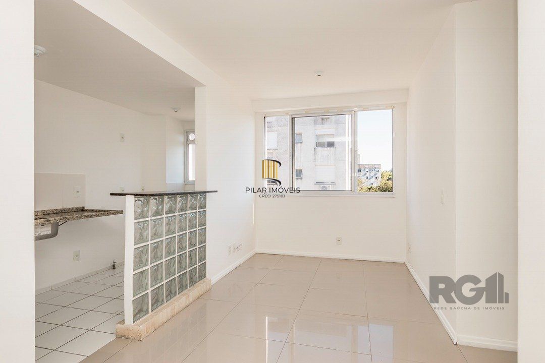 Apartamento  com 2 quartos e 1 banheiro no total