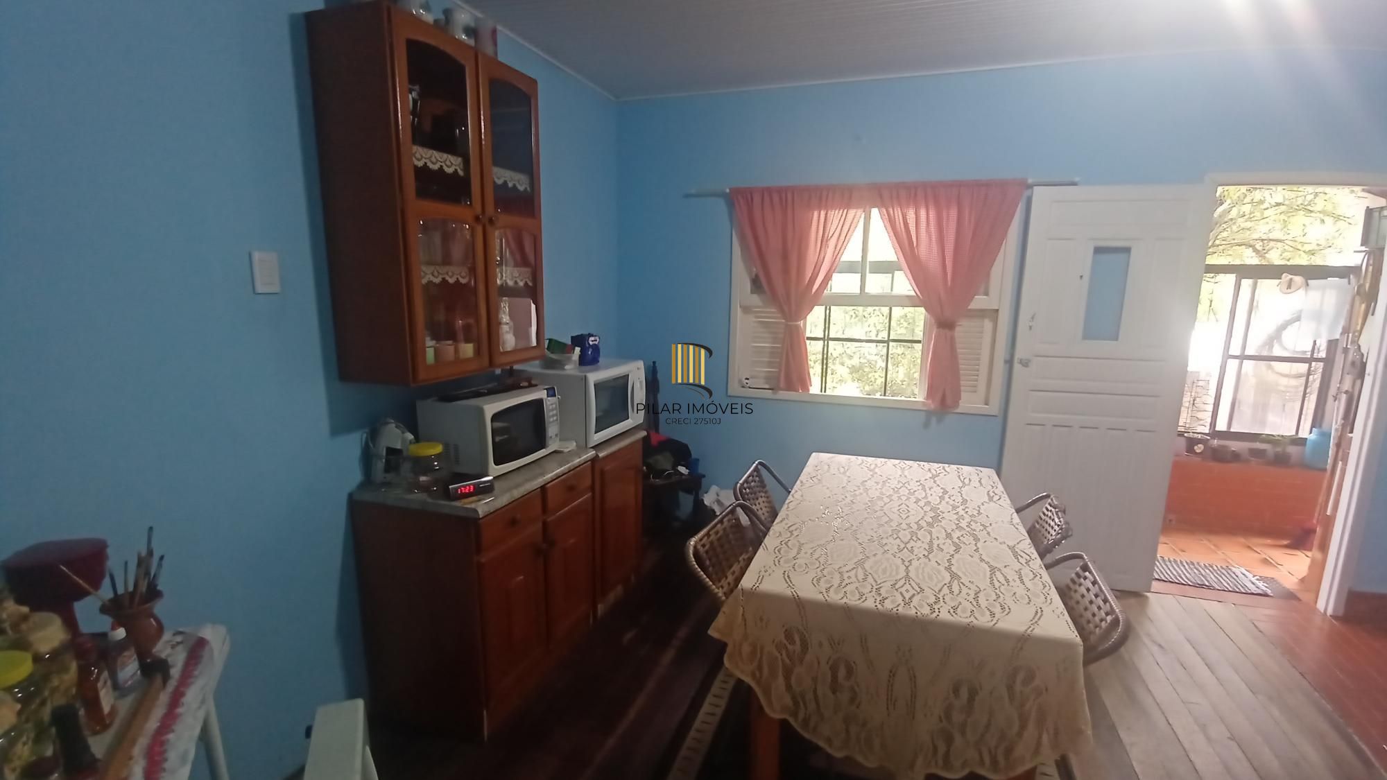 Casa com 2 dormitórios no bairro Glória