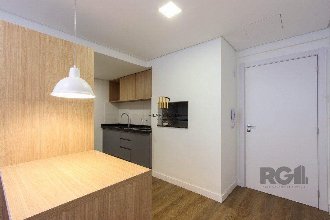 Apartamento em Porto Alegre no Bairro Petrópolis, de 1 quarto, GARDEN , semi mobiliado