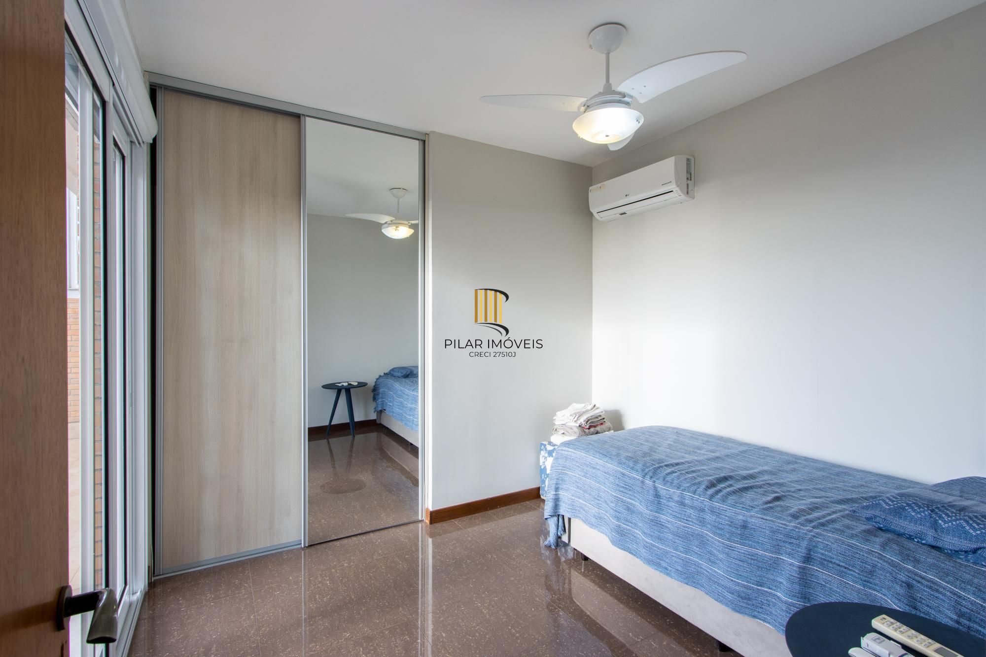 Casa 4 dormitórios com elevador