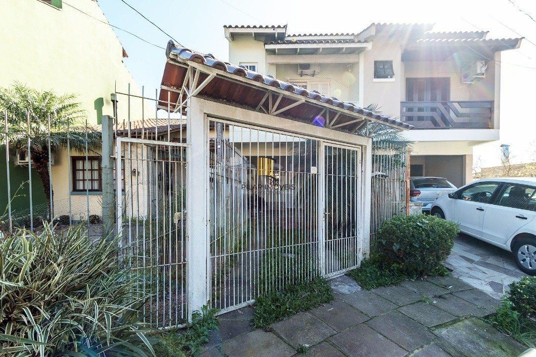 Casa para Venda - 124m², 2 dormitórios, sendo 1 suites, 2 vagas - Hípica