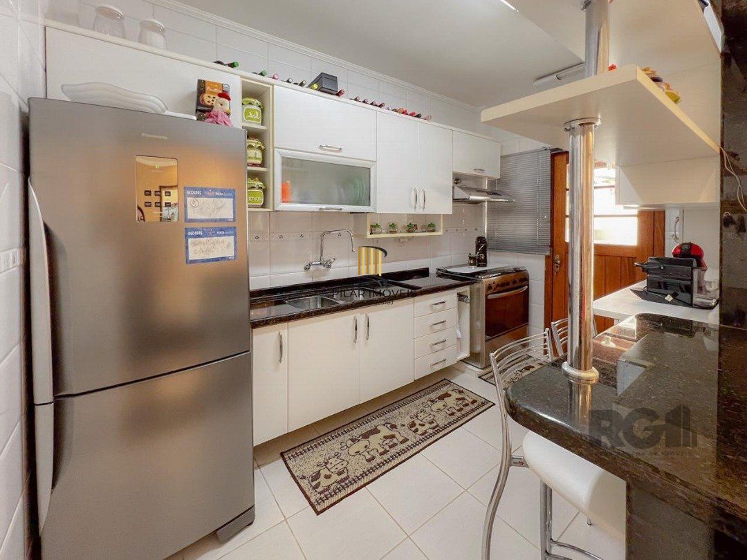 Casa Condominio para Venda - 202m², 3 dormitórios, sendo 1 suites, 2 vagas - Ipanema/ Jardim Verde