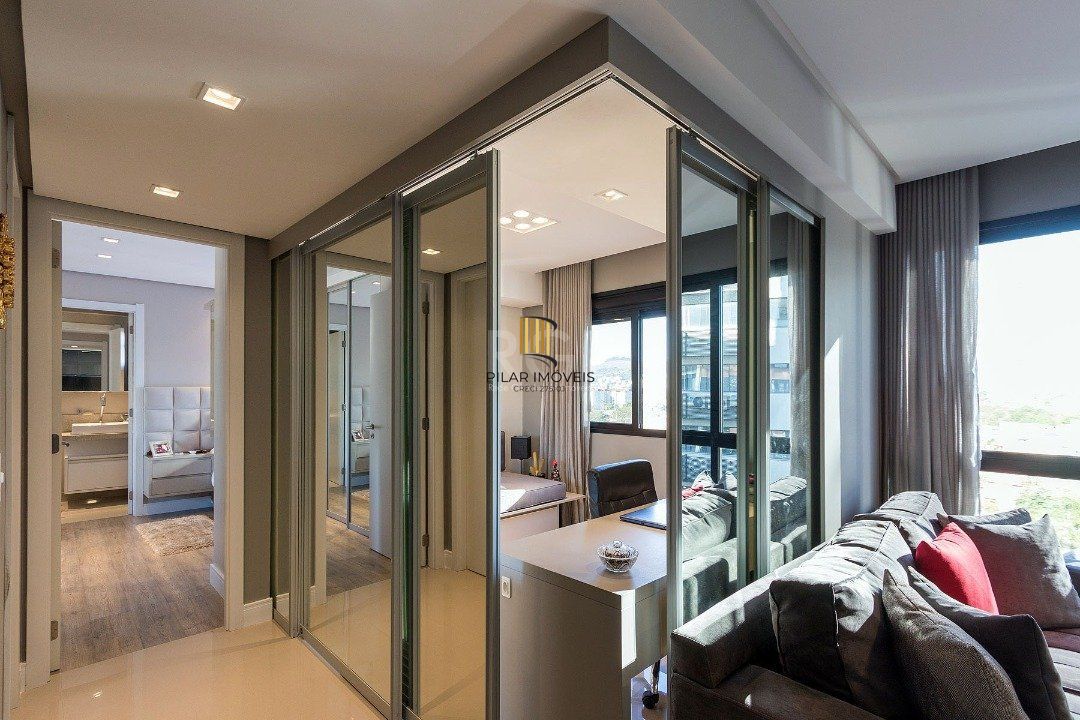 Apartamento | 2 Dormitórios | 1 Suíte | 1 Vaga | Bairro Cristal | Porteira Fechada