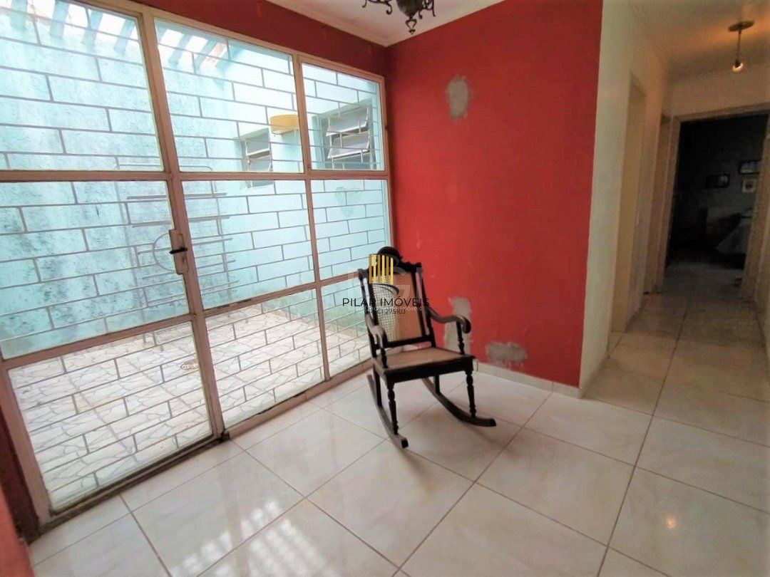 Casa para Venda - 150m², 4 dormitórios, sendo 3 suites, 2 vagas - Jardim Verde