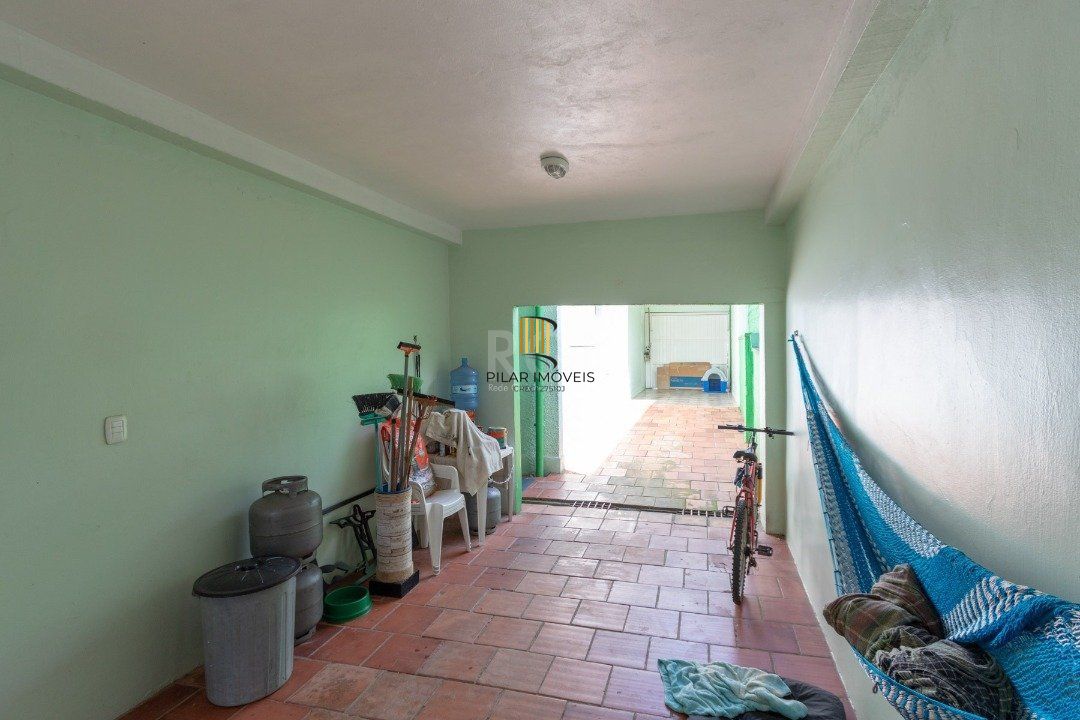 Casa para Venda - 182m², 4 dormitórios, sendo 1 suites, 4 vagas - Jardim Isabel