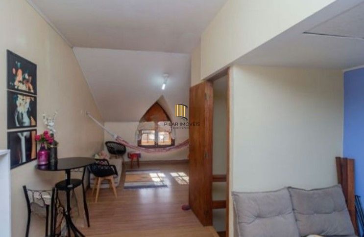 Casa em condomínio 3 dormitórios ´- Bairro Camaquã