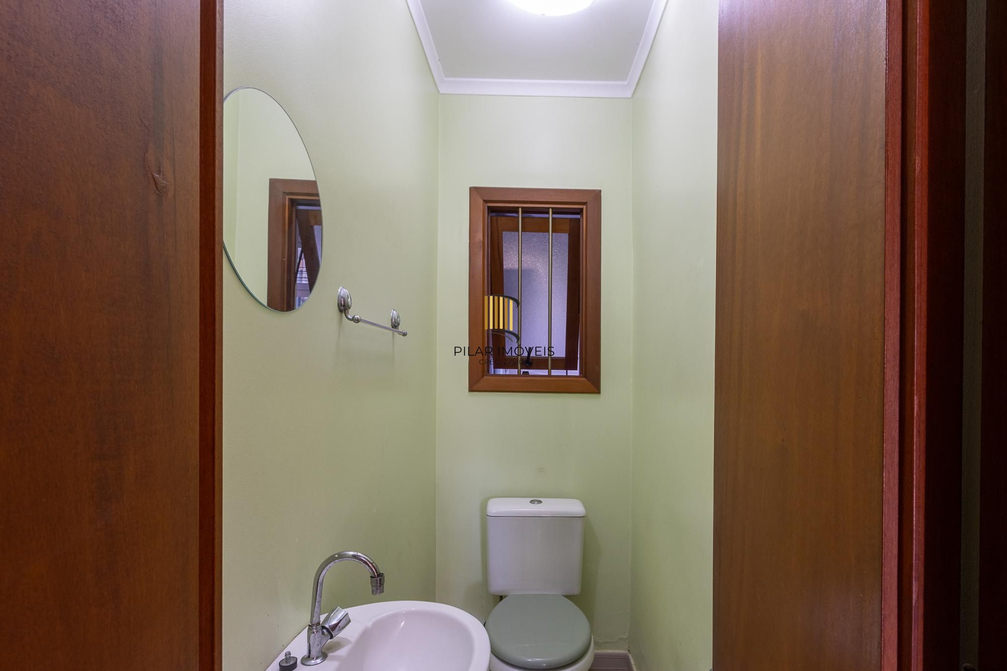 Casa para Venda - 135.78m², 3 dormitórios, sendo 3 suites, 1 vaga - Guarujá