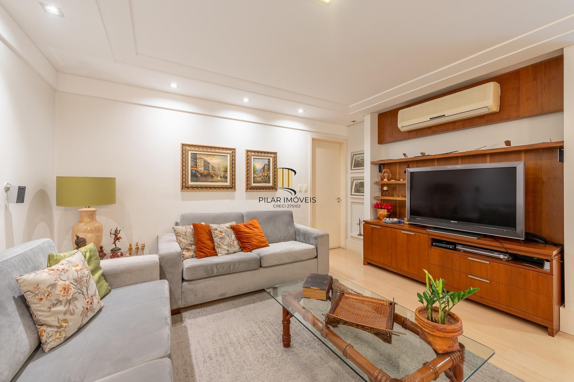 Apartamento com 124m² e 3 dormitórios, 1 suíte, 2 vagas no bairro Higienópolis