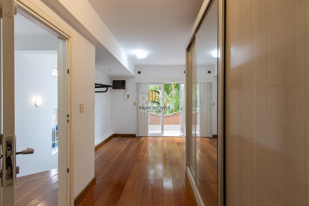 Sobrado com 300m² à venda, 3 quartos, 1 suite, 2 vagas - Bairro Espírito Santo