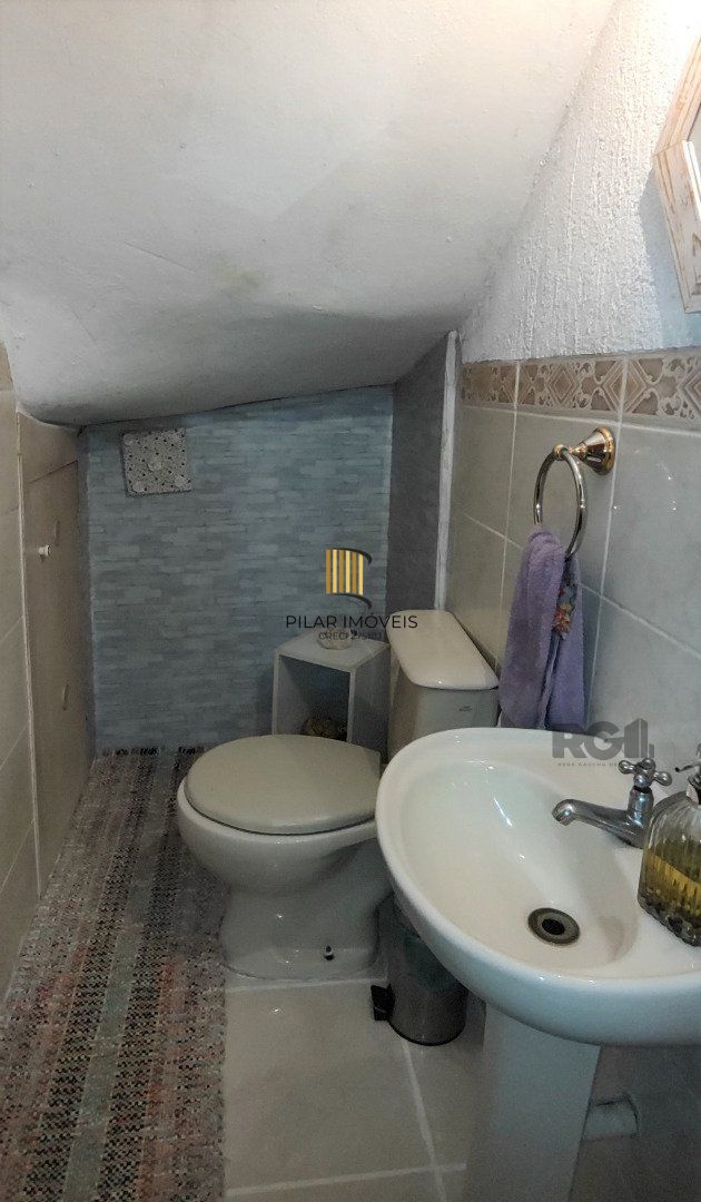 Casa para Venda - 116.48m², 3 dormitórios, sendo 1 suites, 2 vagas - Guarujá