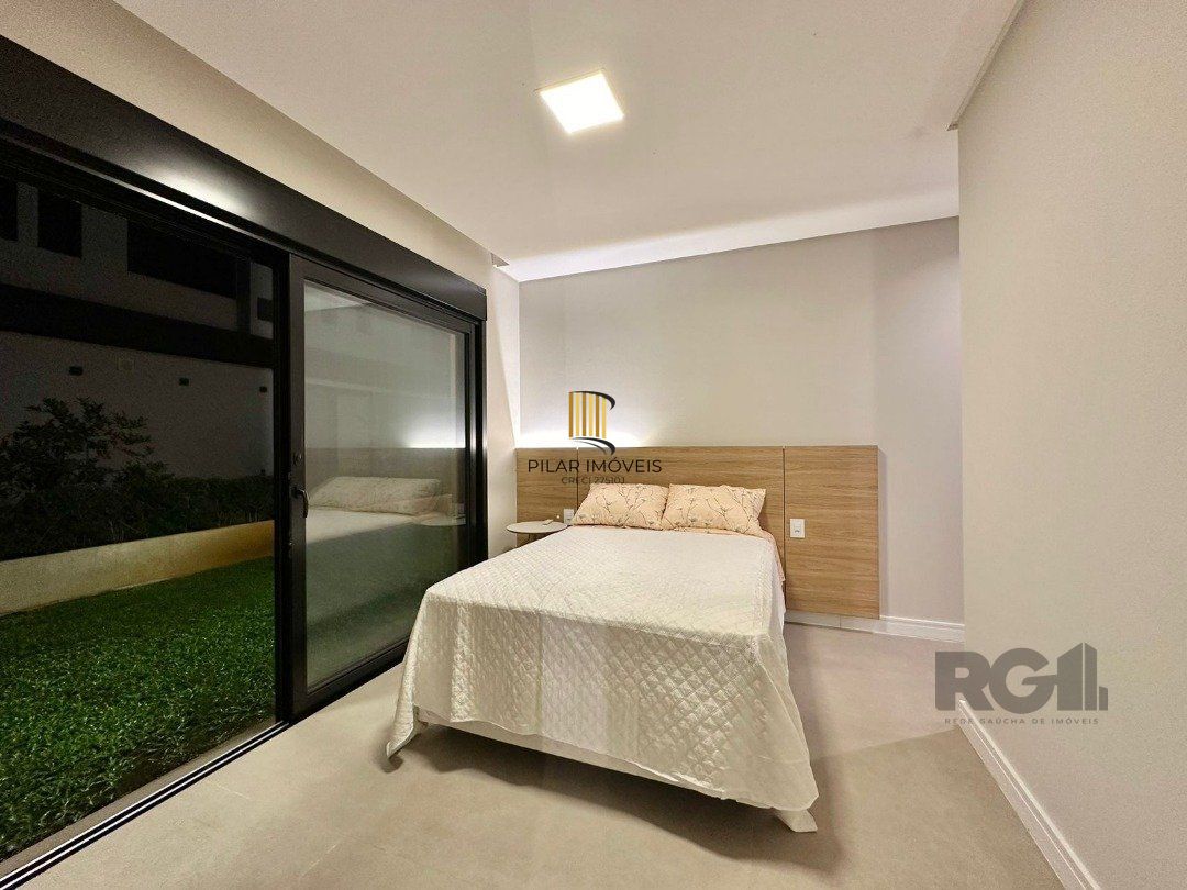 Casa de Condomínio 4 dormitórios no bairro Atlântida Sul