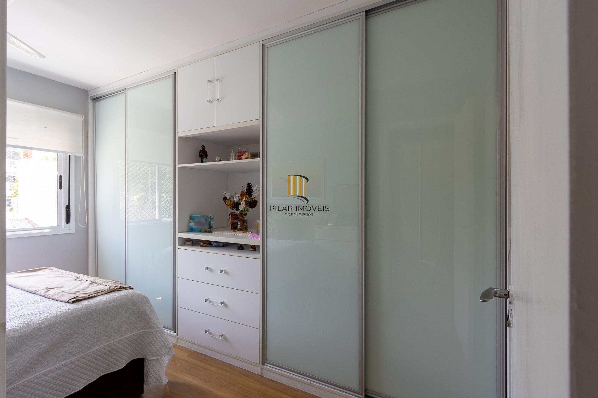 **Apartamento Mobiliado de 3 Quartos na Tristeza, Porto Alegre - Venda por R$ 595.000,00**