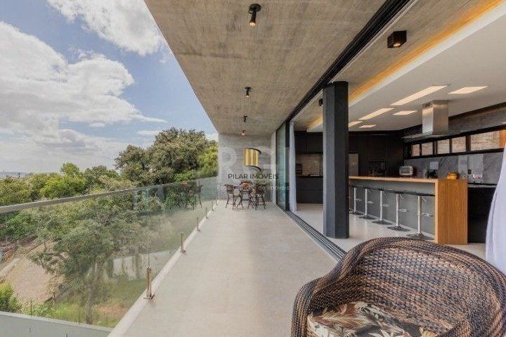 Casa para Venda - 523m², 3 dormitórios, sendo 3 suites, 4 vagas - Sétimo Céu