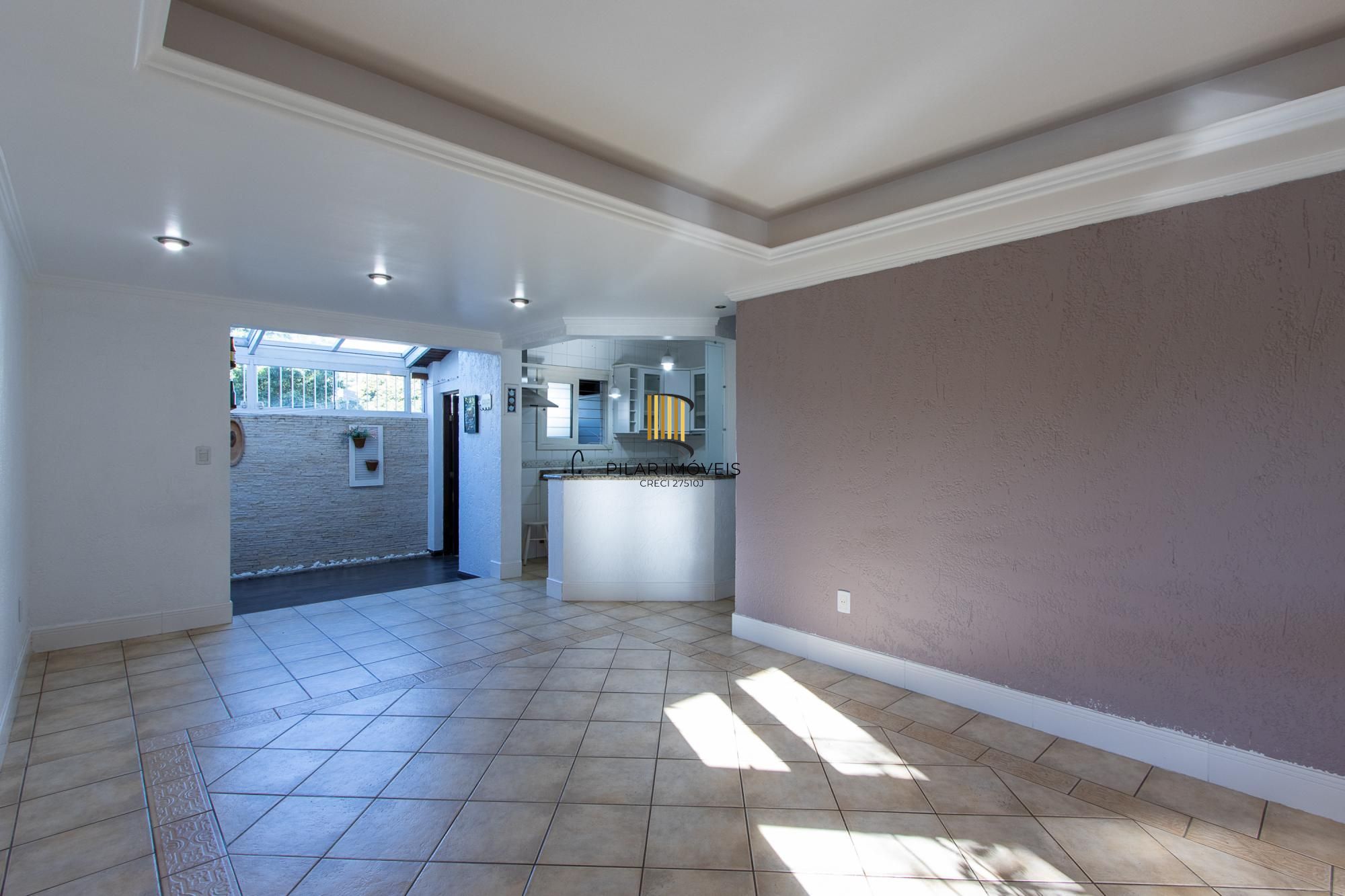 Casa em condomínio, com 3 dormitórios,