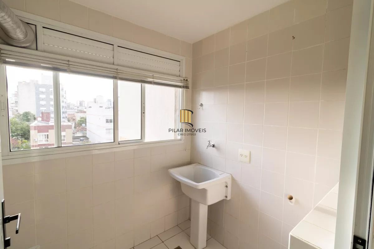 Apartamento à venda com 70m², 2 quartos e 1 vaga no bairro Jardim Botânico
