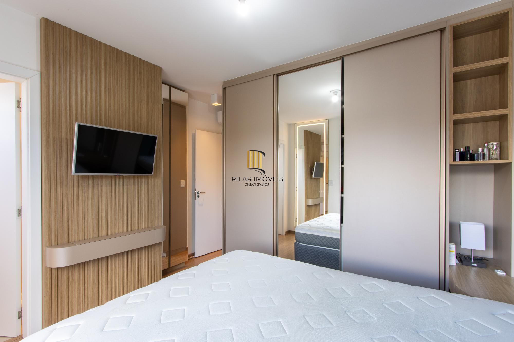 Sobrado para Venda - 95,16m², 3 dormitórios, sendo 1 suites, 2 vagas - Hípica